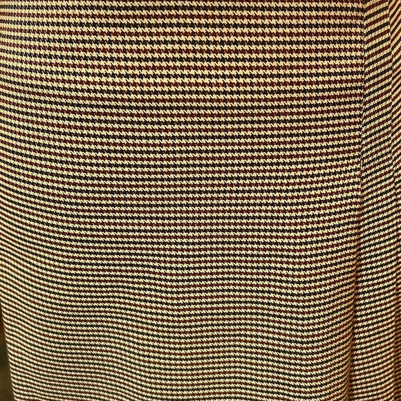Lush Houndstooth Pleated A-Line Skirt Size Medium - Picture 3 of 7